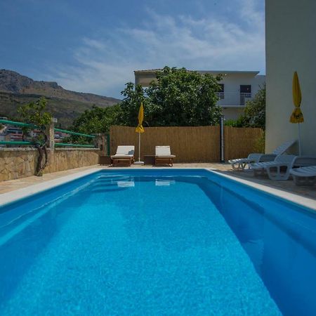 Holiday Home Luka Podstrana Bagian luar foto