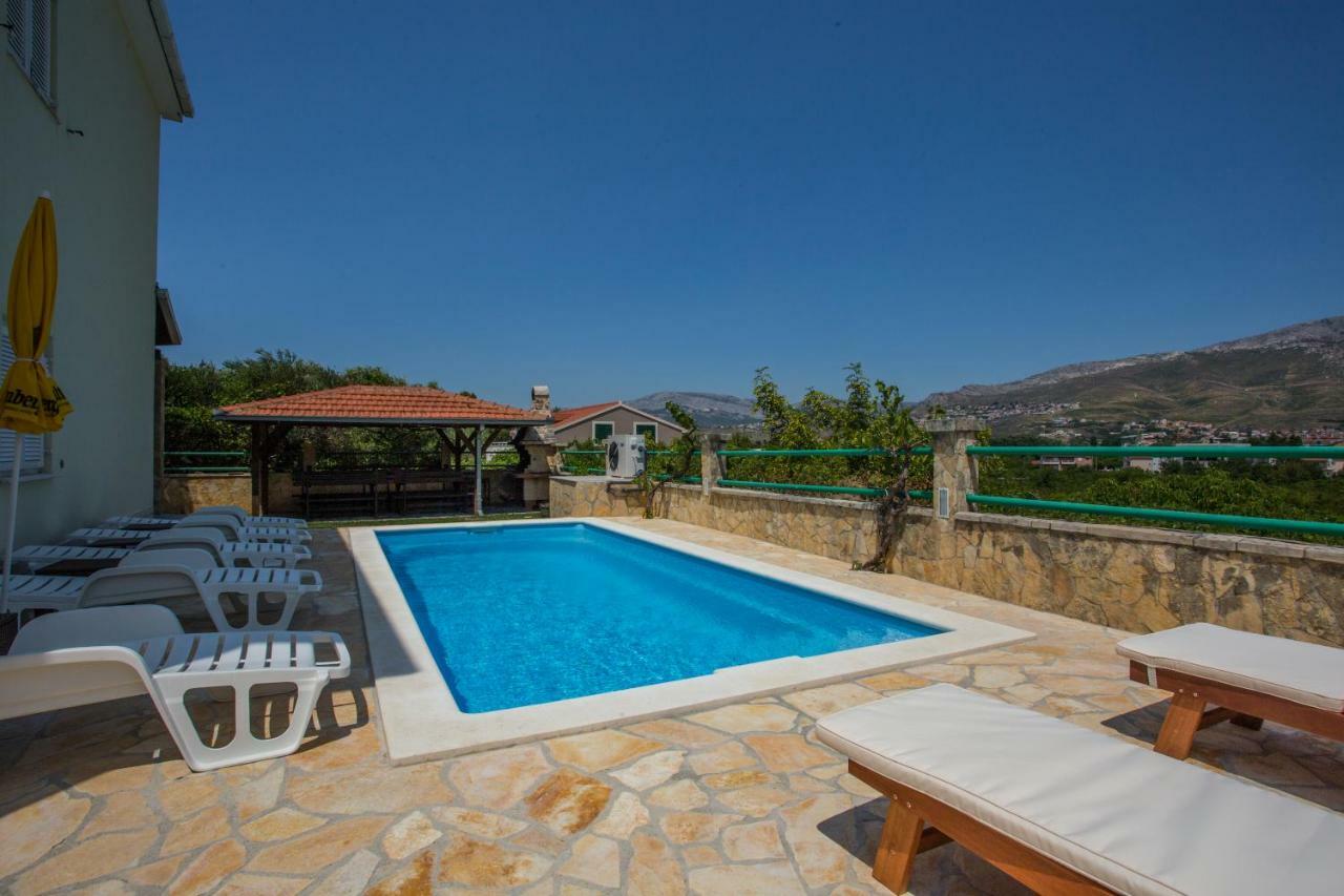 Holiday Home Luka Podstrana Bagian luar foto